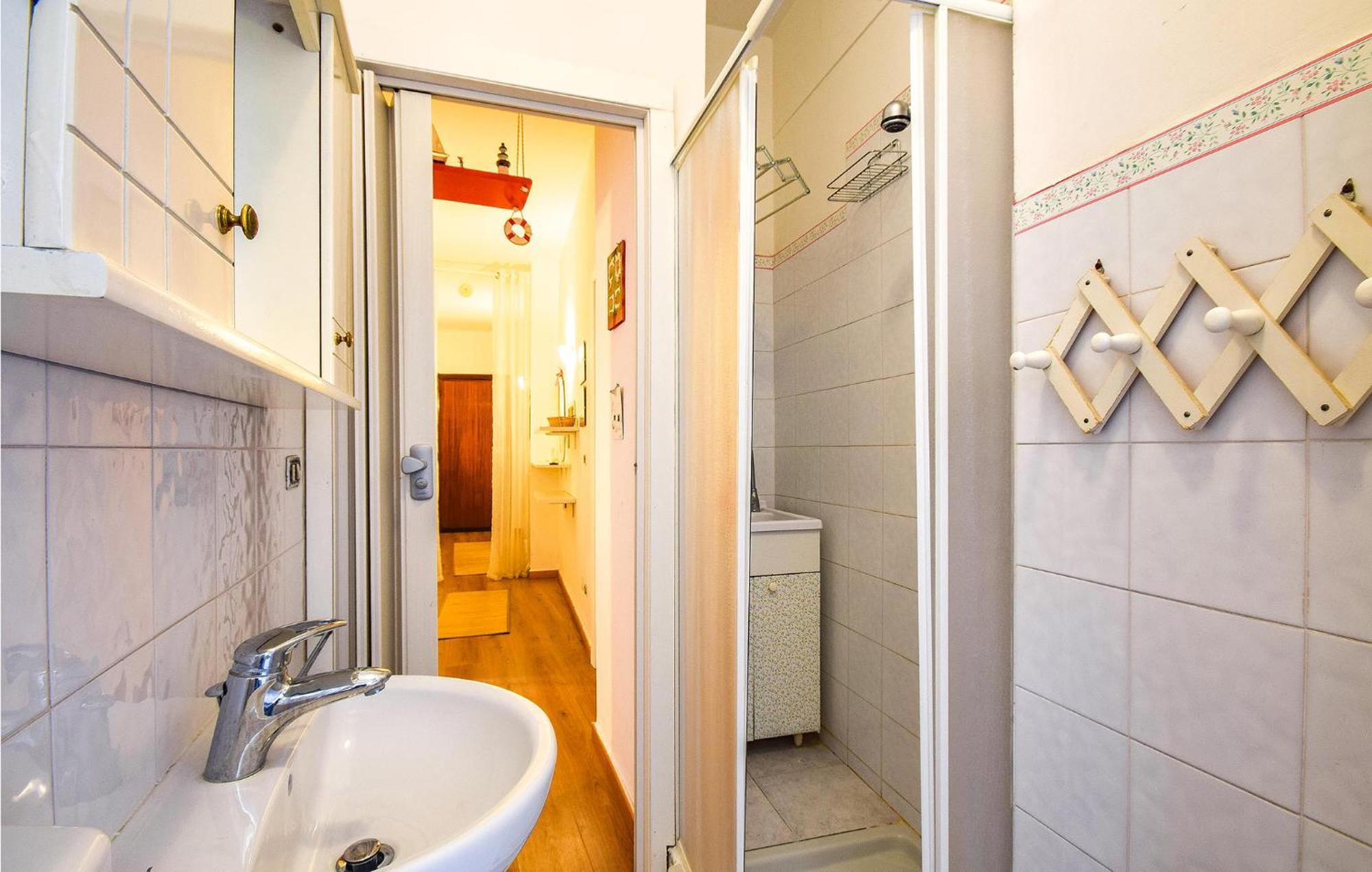 Nice Apartment In Loano With Kitchenette Ngoại thất bức ảnh